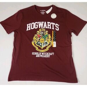 Harry Potter NWT Adult Medium T-Shirt - Hogwarts School of Witchcraft & Wizardry
